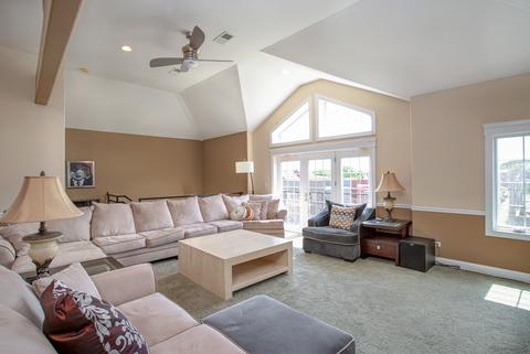 544 E 45th St #4, Chicago, IL 60653 photo 4