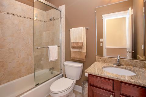 544 E 45th St #4, Chicago, IL 60653 photo 9