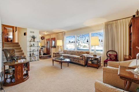 304 Michael Mnr, Glenview, IL 60025 photo 3