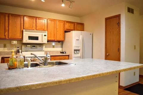 931 Foxpointe Dr, Sycamore, IL 60178 photo 21