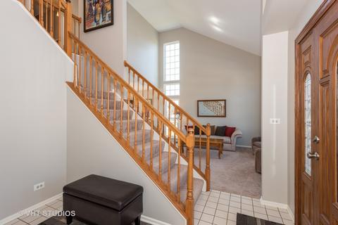 266 Shawnee Cir, Bartlett, IL 60103 photo 5