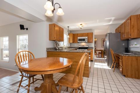 266 Shawnee Cir, Bartlett, IL 60103 photo 8