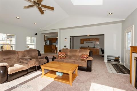 266 Shawnee Cir, Bartlett, IL 60103 photo 14