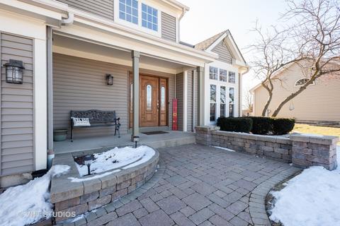 266 Shawnee Cir, Bartlett, IL 60103 photo 3