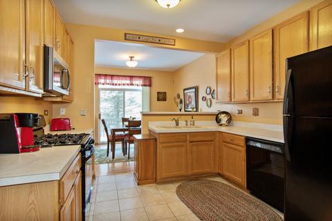 1094 Horizon Dr, Bartlett, IL 60103 photo 9