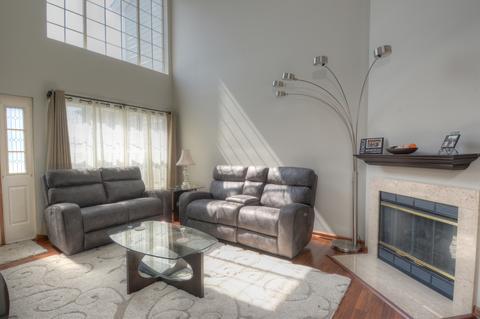 1212 Dunamon Dr, Bartlett, IL 60103 photo 4