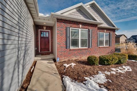 4 Kerry Hall Ct, Bloomington, IL 61705 photo 4