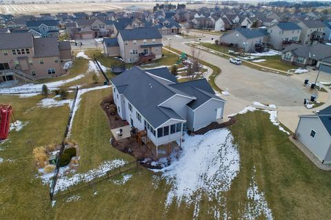 4 Kerry Hall Ct, Bloomington, IL 61705 photo 7