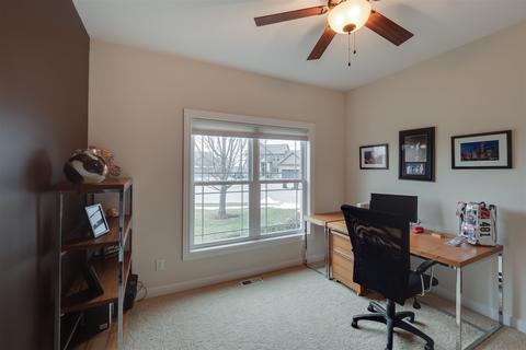 4 Kerry Hall Ct, Bloomington, IL 61705 photo 22