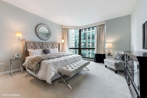 21 E Huron St #3302, Chicago, IL 60611 photo 6