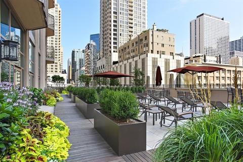 21 E Huron St #3302, Chicago, IL 60611 photo 16