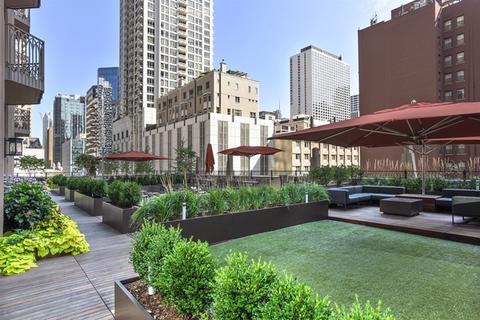 21 E Huron St #3302, Chicago, IL 60611 photo 14