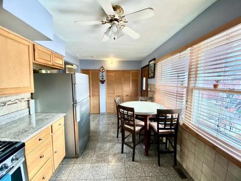 121 N Grant Dr, Addison, IL 60101 photo 9
