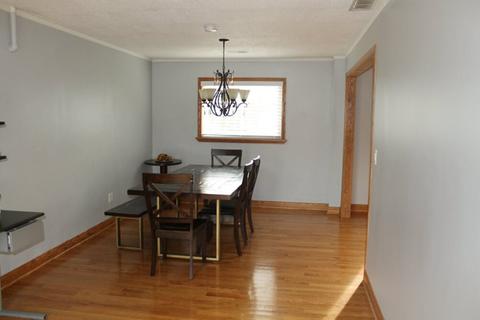 210 Aster Ln, Hoffman Estates, IL 60169 photo 9