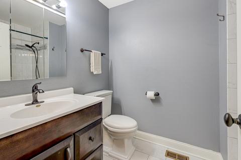 722 Braintree Ln, Bartlett, IL 60103 photo 21