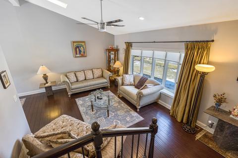 722 Braintree Ln, Bartlett, IL 60103 photo 6