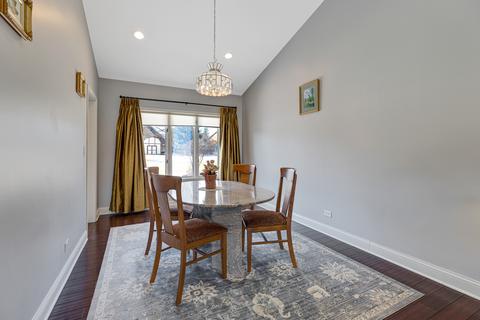 722 Braintree Ln, Bartlett, IL 60103 photo 7