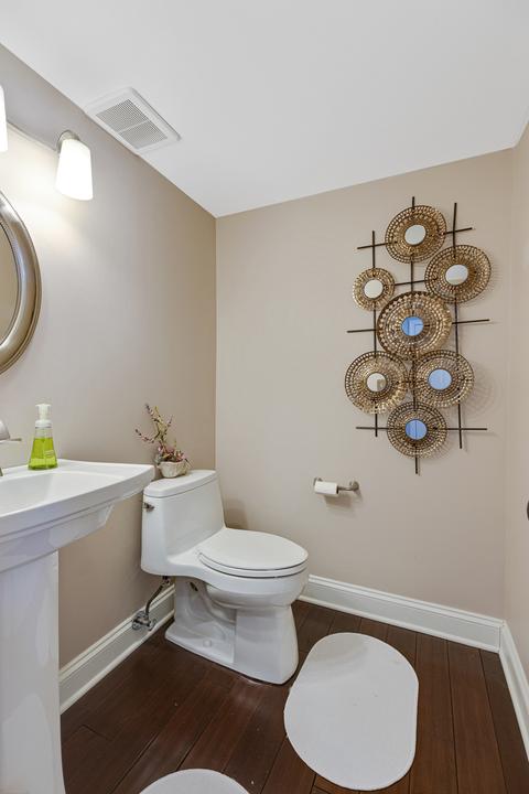 722 Braintree Ln, Bartlett, IL 60103 photo 16
