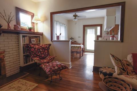 909 Broadway Ave, Normal, IL 61761 photo 4