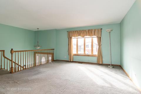 1040 Nottingham Ln, Hoffman Estates, IL 60169 photo 2