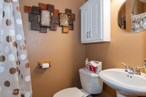 1040 Nottingham Ln, Hoffman Estates, IL 60169 photo 11