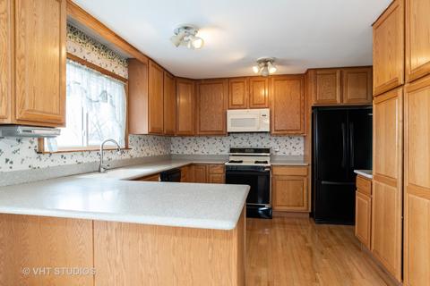 1040 Nottingham Ln, Hoffman Estates, IL 60169 photo 3