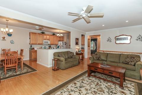 4231 Whitehall Ln, Algonquin, IL 60102 photo 8