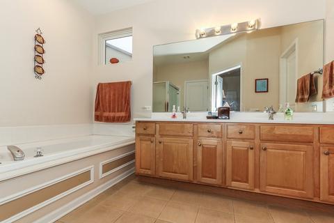 4231 Whitehall Ln, Algonquin, IL 60102 photo 11