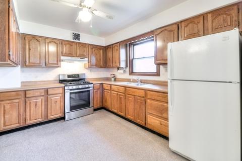 148 S Sangamon St, Bement, IL 61813 photo 13