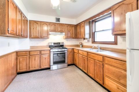148 S Sangamon St, Bement, IL 61813 photo 14