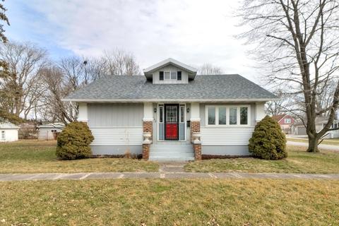 148 S Sangamon St, Bement, IL 61813 photo 1