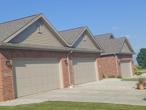 1408 Monterey Pine Dr, Normal, IL 61761 photo 3