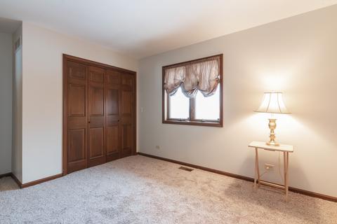 40 W516 Bowes Rd, Elgin, IL 60124 photo 9