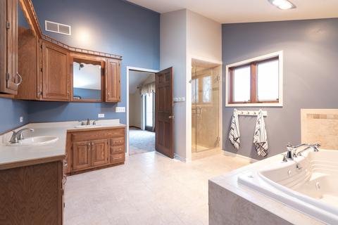 40 W516 Bowes Rd, Elgin, IL 60124 photo 16