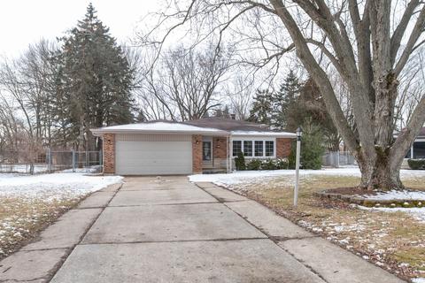 821 Forest Ct, Bartlett, IL 60103 photo 2