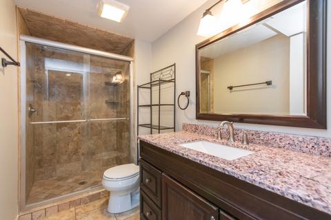 821 Forest Ct, Bartlett, IL 60103 photo 14