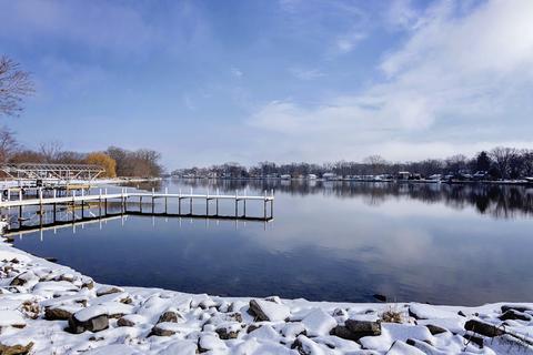 4106 Riverview Dr, Johnsburg, IL 60051 photo 2