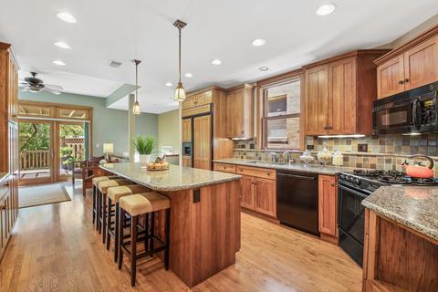 932 Hinman Ave, Evanston, IL 60202 photo 10