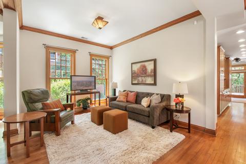 932 Hinman Ave, Evanston, IL 60202 photo 8
