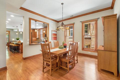 932 Hinman Ave, Evanston, IL 60202 photo 9