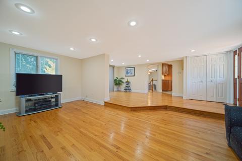 814 Elmdale Rd, Glenview, IL 60025 photo 5