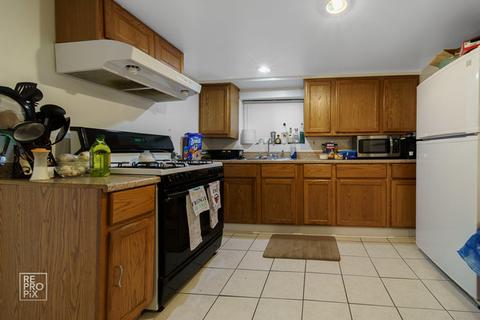 6331 S Keating Ave, Chicago, IL 60629 photo 17