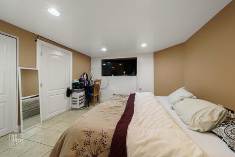 6331 S Keating Ave, Chicago, IL 60629 photo 18