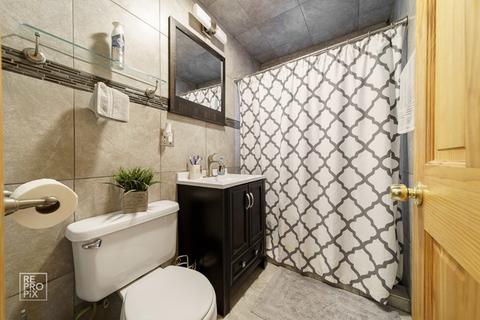 6331 S Keating Ave, Chicago, IL 60629 photo 4