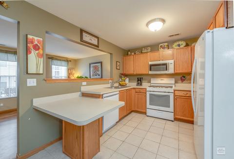 784 Symphony Dr, Aurora, IL 60504 photo 6