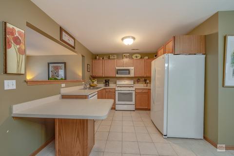 784 Symphony Dr, Aurora, IL 60504 photo 5
