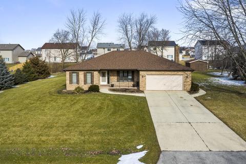 600 Saddle Ln, Aurora, IL 60505 photo 3