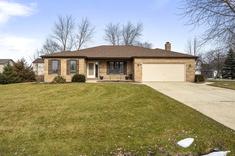 600 Saddle Ln, Aurora, IL 60505 photo 1