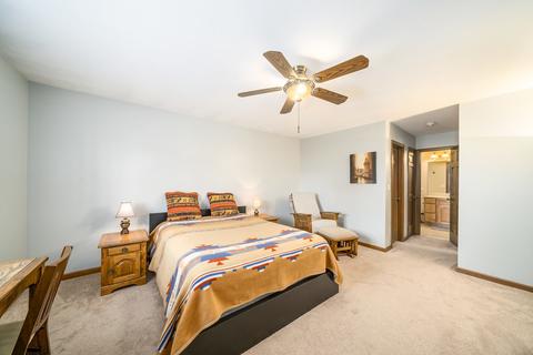 600 Saddle Ln, Aurora, IL 60505 photo 14