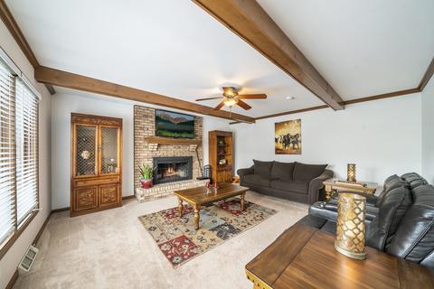 600 Saddle Ln, Aurora, IL 60505 photo 13